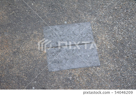 The floor is made of brick block. The floor is made of brick block. 54046209