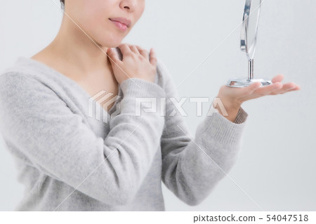 肩痛的女人 肩痛的女人 54047518
