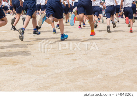 進入運動會後離開 54048202