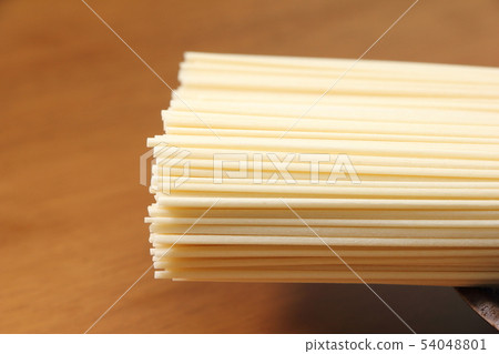 Hand-boiled hyamugi (dried noodles). 54048801