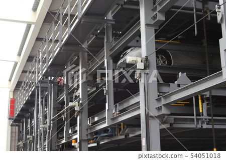 Parking garage 54051018