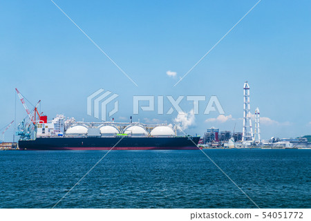 LNG carrier carrying thermal power plant and liquefied natural gas 54051772