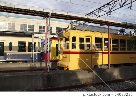 荒川線6086荒川車庫(舉起國旗) 荒川線6086荒川車庫(舉起國旗) 54053255