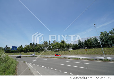 札幌市的Hitsujigaoka-dori（豐平區的Hitsujigaoka札幌圓頂附近） 54054259