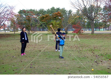 Mother and son enjoying grand golf 54058567