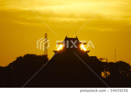 Sunrise over Komakiyama Castle Kirin Castle Sunrise over Komakiyama Castle Kirin Castle 54059256