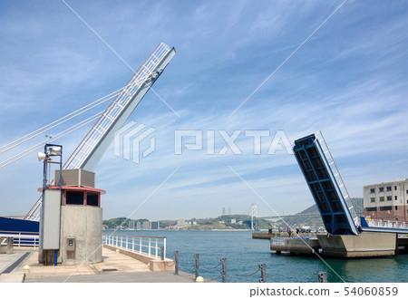 吊橋“藍翼魔機” 54060859