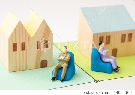 Land boundary trouble real estate image 54061366