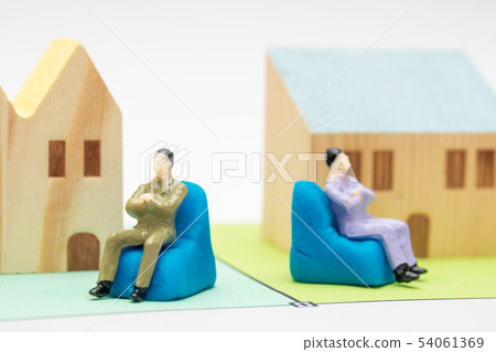 Land boundary trouble real estate image Land boundary trouble real estate image 54061369