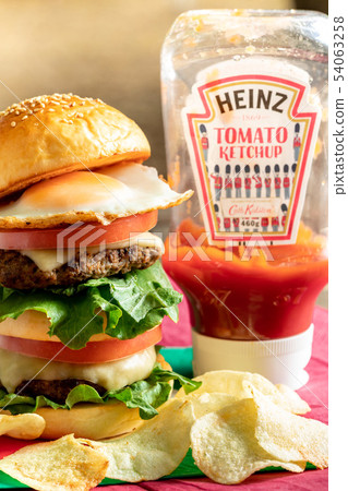 一個漢堡包 54063258