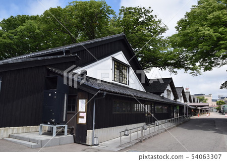 Yamai warehouse zelkova tree lined trees 54063307