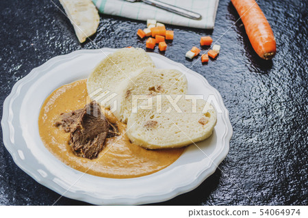 Czech Beef tenderloin and cream sauce 54064974