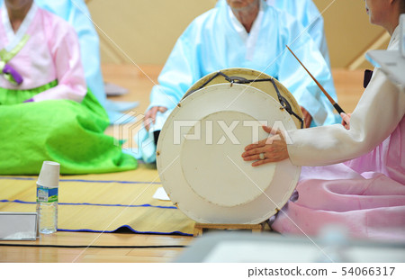 Korean women 54066317