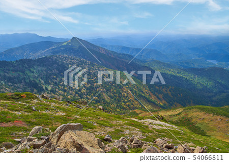 A view towards the southwest side (Ashigatake) from the vicinity of the summit of Mt. 54066811