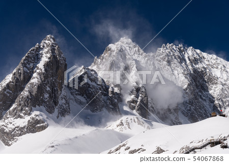 中國麗江玉龍雪山 中国観光スポット China Jade Dragon Snow Mountain 54067868