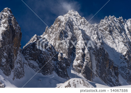 中國麗江玉龍雪山 中国観光スポット China Jade Dragon Snow Mountain 54067886