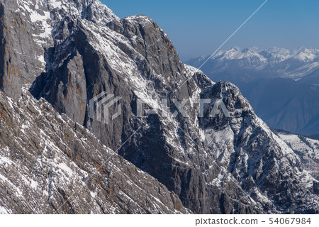 中國麗江玉龍雪山 中国観光スポット China Jade Dragon Snow Mountain 54067984