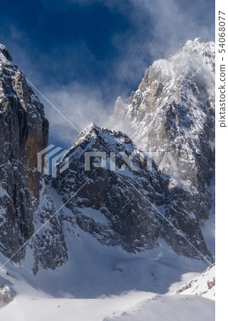 China Lijiang Jade Dragon Snow Mountain China Jade Dragon Snow Mountain China Lijiang Jade Dragon Snow Mountain China Jade Dragon Snow Mountain 54068077