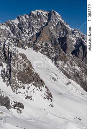 中國麗江玉龍雪山 中国観光スポット China Jade Dragon Snow Mountain 54068229