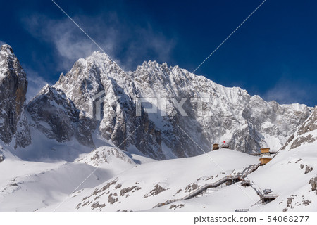 中國麗江玉龍雪山 中国観光スポット China Jade Dragon Snow Mountain 54068277