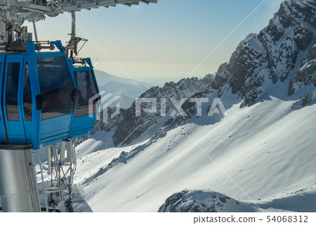 中國麗江玉龍雪山 中国観光スポット China Jade Dragon Snow Mountain 中國麗江玉龍雪山 中国観光スポット China Jade Dragon Snow Mountain 54068312