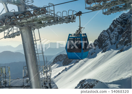 中國麗江玉龍雪山 中国観光スポット China Jade Dragon Snow Mountain 54068320