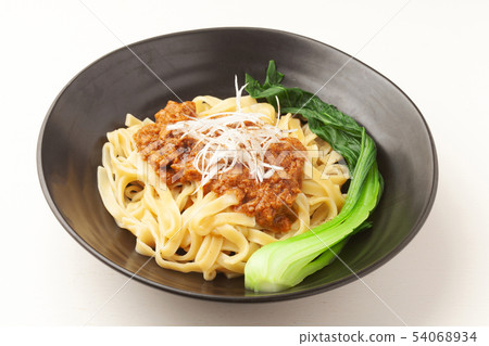 Bowlless noodles 54068934