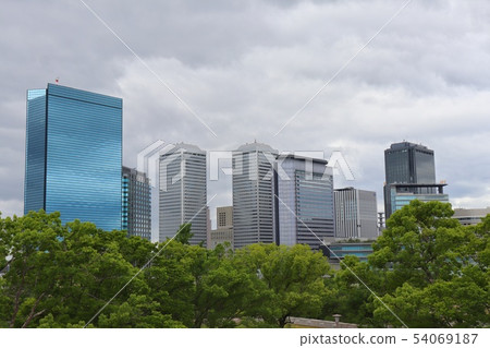 大阪城周圍的建築群 大阪城周圍的建築群 54069187