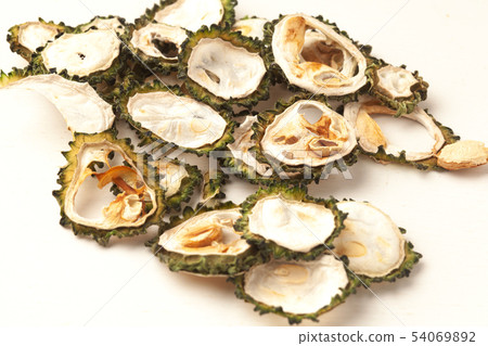 Dried bitter gourd 54069892