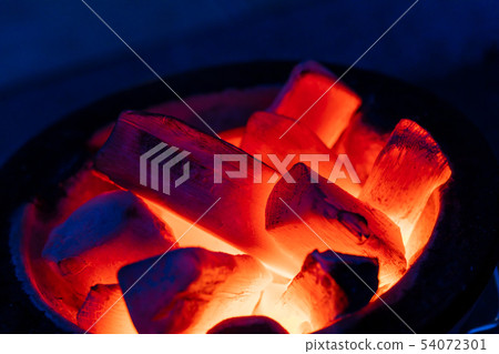 Seven Rings and Binchotan Charcoal-grilled barbecue, grilled chicken, grilled meat Seven Rings and Binchotan Charcoal-grilled barbecue, grilled chicken, grilled meat 54072301