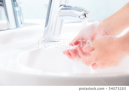 wash hands 54073283