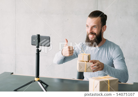 sales management training guy smartphone goods sales management training guy smartphone goods 54075107