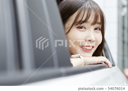 Car, drive, travel, vacation, vacation, young woman 54076014