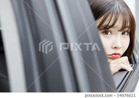 Car, drive, travel, vacation, vacation, young woman 54076021