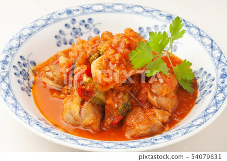 Simmered chicken with tomato Simmered chicken with tomato 54079831