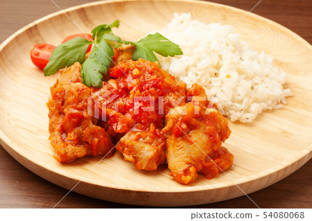 Tomato stew with chicken and butter rice 54080068