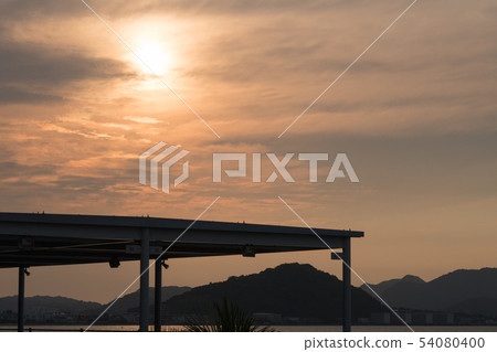 在海灘上的日落 54080400