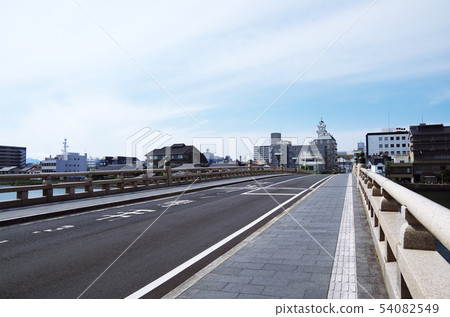 Matsue Ohashi and the cityscape along Ohashi River ... Shimane Prefecture Matsue City Weather: Sunny 54082549