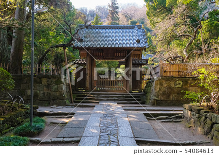 Kamakura Shoufuku-ji Temple Nakamon 54084613
