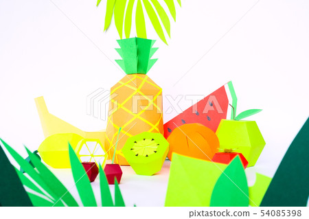 Concept fruit juice, element reklama. Splash from 54085398