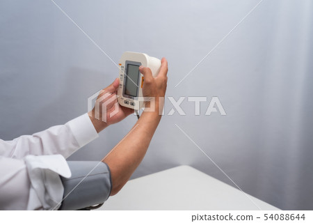 Blood pressure measurement Blood pressure measurement 54088644