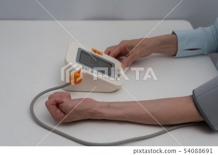 Blood pressure measurement Blood pressure measurement 54088691