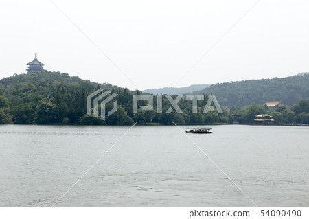 West Lake, Hangzhou, Zhejiang, China West Lake, Hangzhou, Zhejiang, China 54090490