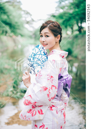 浴衣的女人 54092543