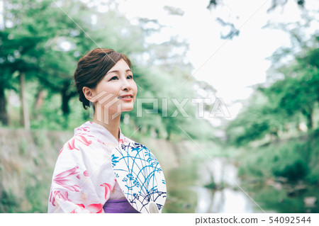 浴衣的女人 54092544