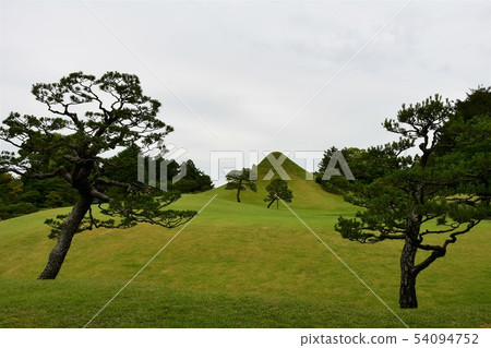 Suizenji Park in the rain 54094752