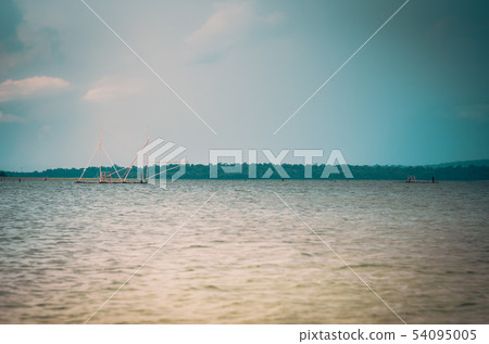 Water and sky in the Reservoir vintage 54095005