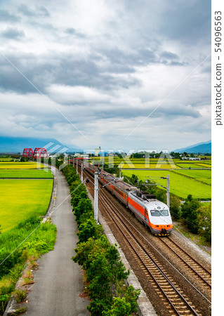 台灣花蓮玉里火車風光Asia Taiwan Hualien scenery 台灣花蓮玉里火車風光Asia Taiwan Hualien scenery 54096563