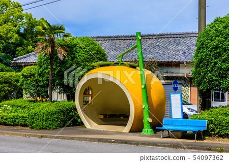 Konagai-cho fruit bus stop: Mikan yellow [Kawaya-shi, Nagasaki Prefecture Konagai-cho] 54097362