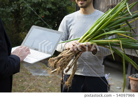 Living and farming of old houses Living and farming of old houses 54097966